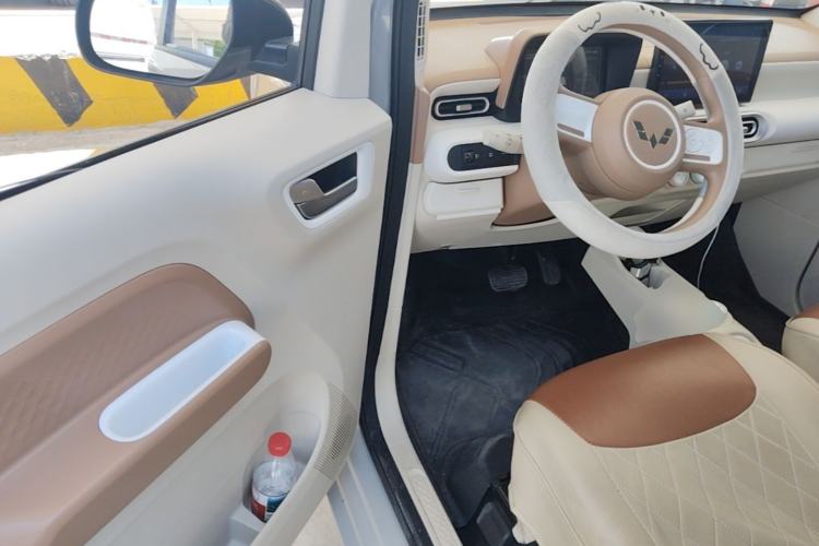 Used Wuling Hongguang MINIEV 2024 3rd Generation 215km Youth Edition Driver Seat