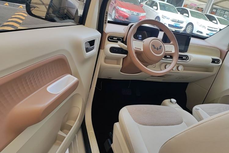 Used Wuling Hongguang MINIEV 2024 3rd Generation 215km Advanced Version Driver Seat