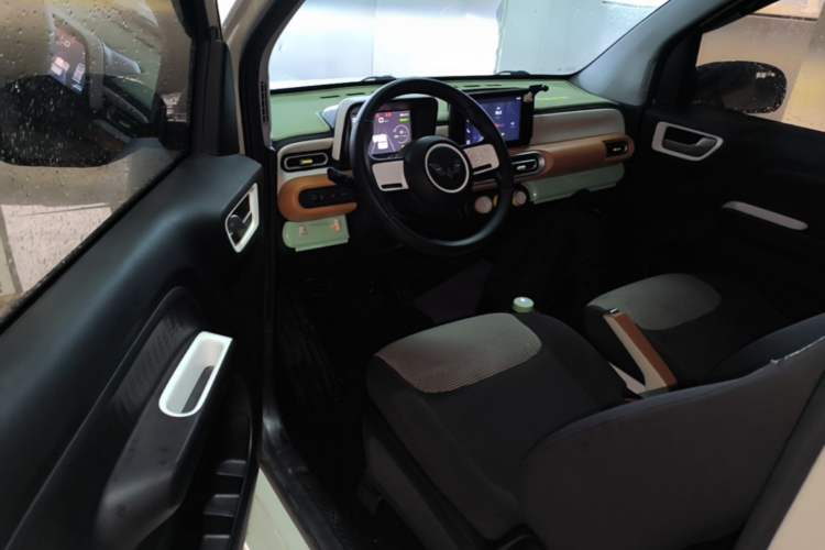 Used Wuling Hongguang MINIEV 2024 3rd Generation 215km Advanced Version Driver Seat