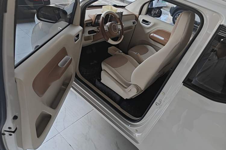 Used Wuling Hongguang MINIEV 2024 3rd Generation 215km Advanced Version Driver Seat