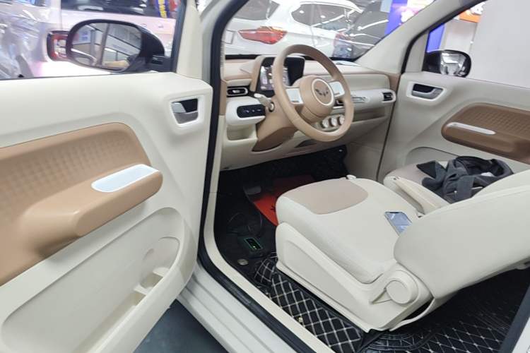 Used Wuling Hongguang MINIEV 2024 3rd Generation 215km Youth Edition Driver Seat