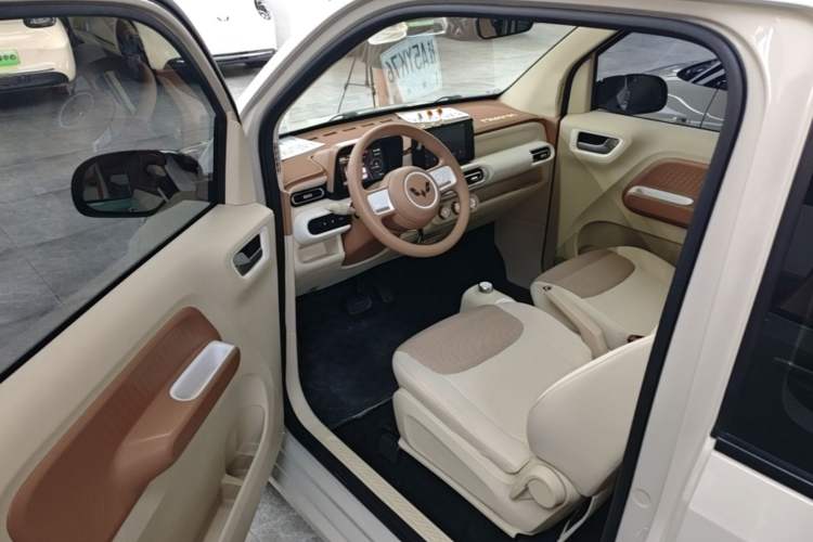 Used Wuling Hongguang MINIEV 2024 3rd Generation 215km Advanced Version Driver Seat