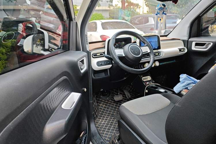 Used Wuling Hongguang MINIEV 2024 3rd Generation 215km Youth Edition Driver Seat
