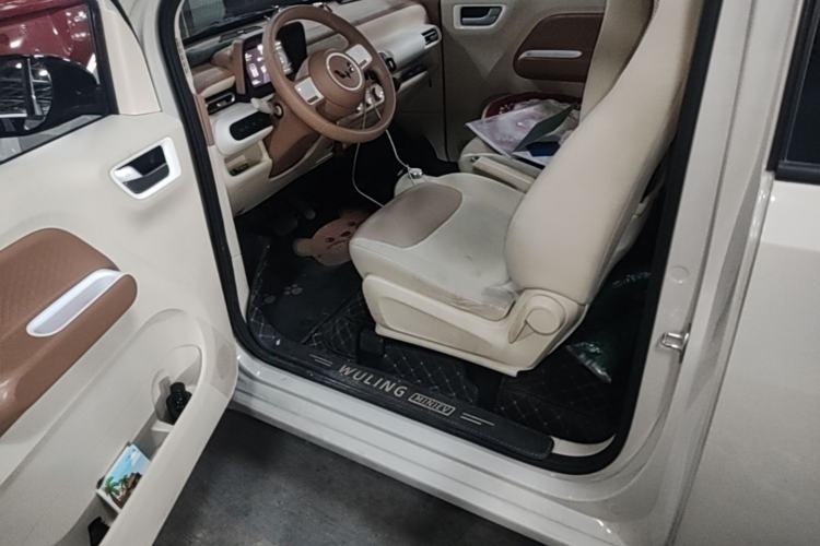 Used Wuling Hongguang MINIEV 2024 3rd Generation 215km Youth Edition Driver Seat