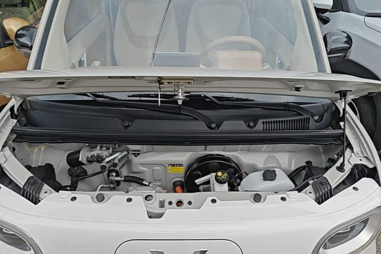Used Wuling Hongguang MINIEV 2024 3rd Generation 215km Youth Edition Engine Bay