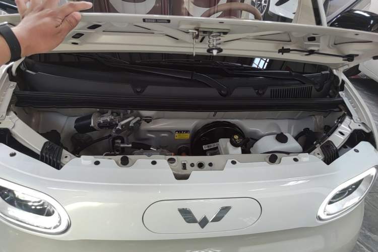 Used Wuling Hongguang MINIEV 2024 3rd Generation 215km Youth Edition Engine Bay