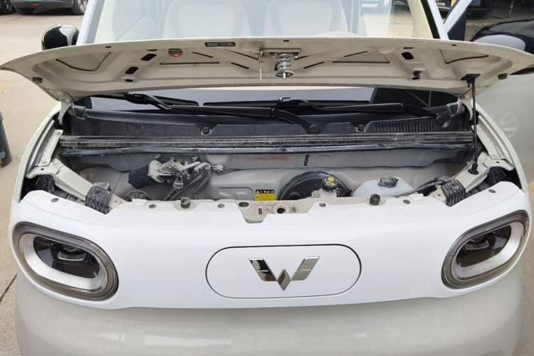 Used Wuling Hongguang MINIEV 2024 3rd Generation 215km Advanced Version Engine Bay