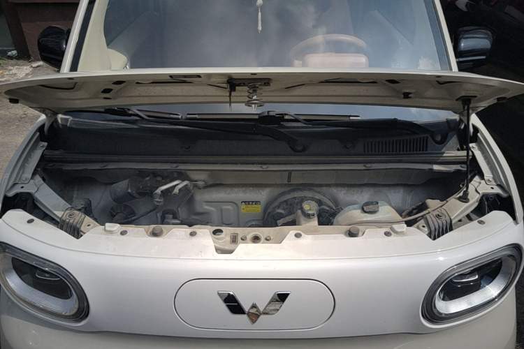 Used Wuling Hongguang MINIEV 2024 3rd Generation 215km Youth Edition Engine Bay
