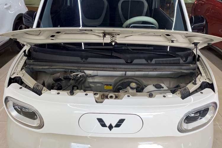 Used Wuling Hongguang MINIEV 2024 3rd Generation 170 km Engine Bay