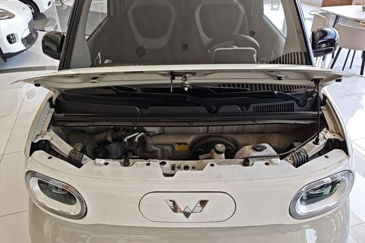 Used Wuling Hongguang MINIEV 2024 3rd Generation 215km Advanced Version Engine Bay