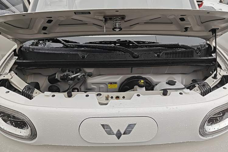 Used Wuling Hongguang MINIEV 2024 3rd Generation 215km Youth Edition Engine Bay