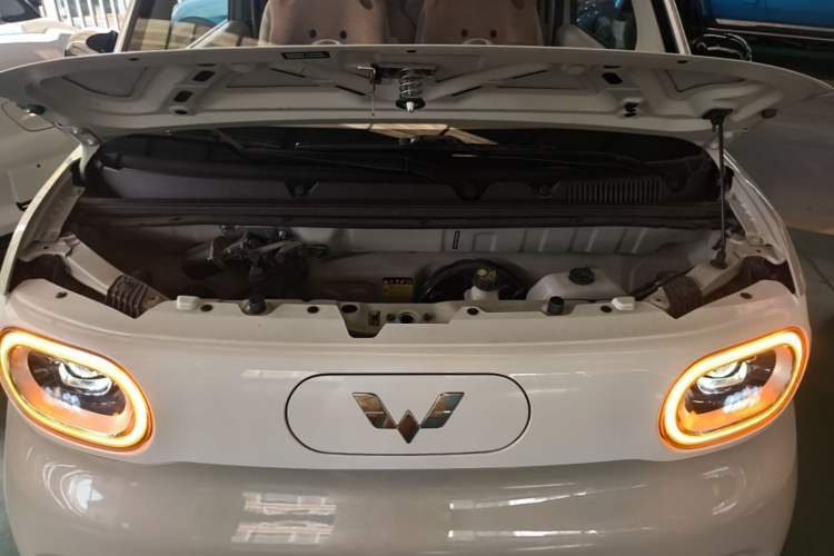 Used Wuling Hongguang MINIEV 2024 3rd Generation 215km Youth Edition Engine Bay