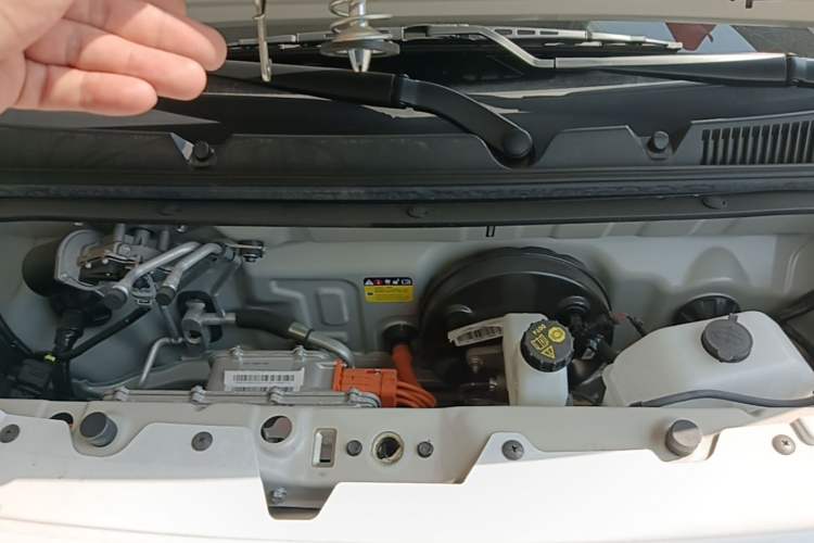Used Wuling Hongguang MINIEV 2024 3rd Generation 215km Youth Edition Engine Bay