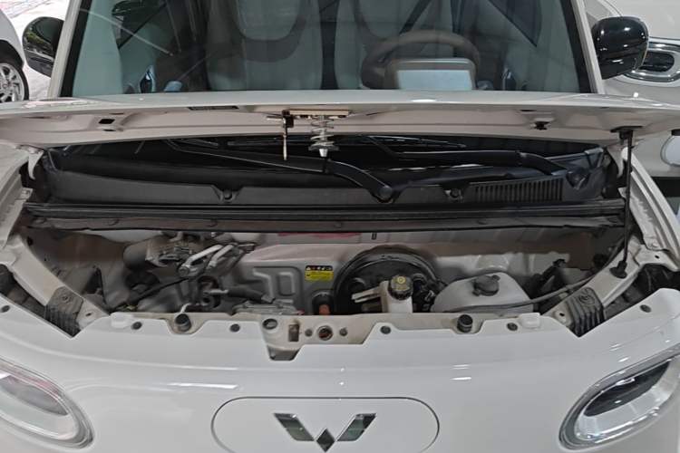 Used Wuling Hongguang MINIEV 2024 3rd Generation 215km Youth Edition Engine Bay