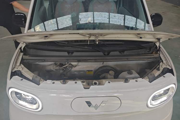 Used Wuling Hongguang MINIEV 2024 3rd Generation 215km Advanced Version Engine Bay