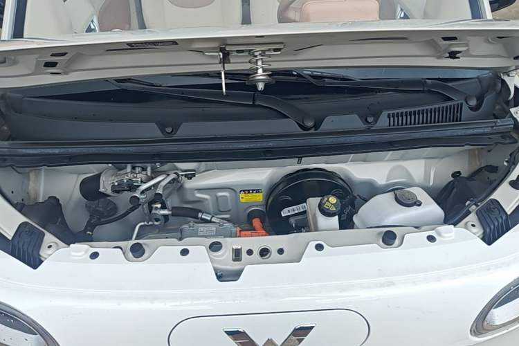 Used Wuling Hongguang MINIEV 2024 3rd Generation 215km Youth Edition Engine Bay