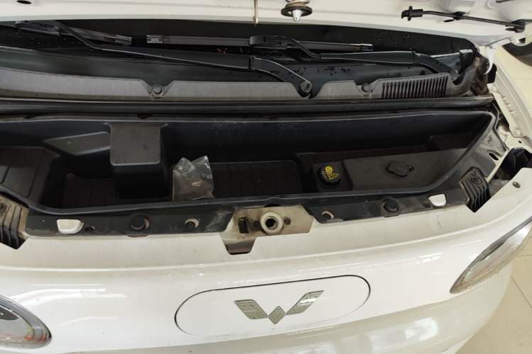 Used Wuling Hongguang MINIEV 2024 3rd Generation 215km Youth Edition Engine Bay
