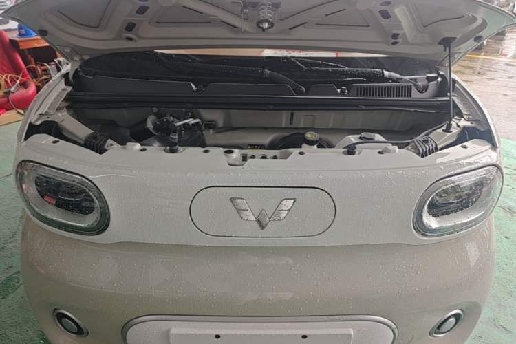 Used Wuling Hongguang MINIEV 2024 3rd Generation 215km Youth Edition Engine Bay