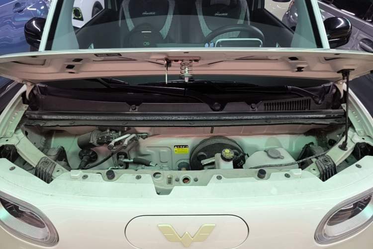 Used Wuling Hongguang MINIEV 2024 3rd Generation 215km Advanced Version Engine Bay