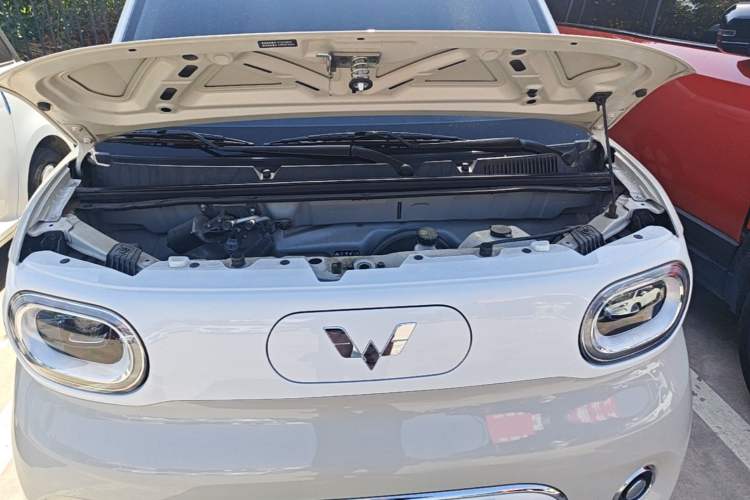 Used Wuling Hongguang MINIEV 2024 3rd Generation 215km Advanced Version Engine Bay