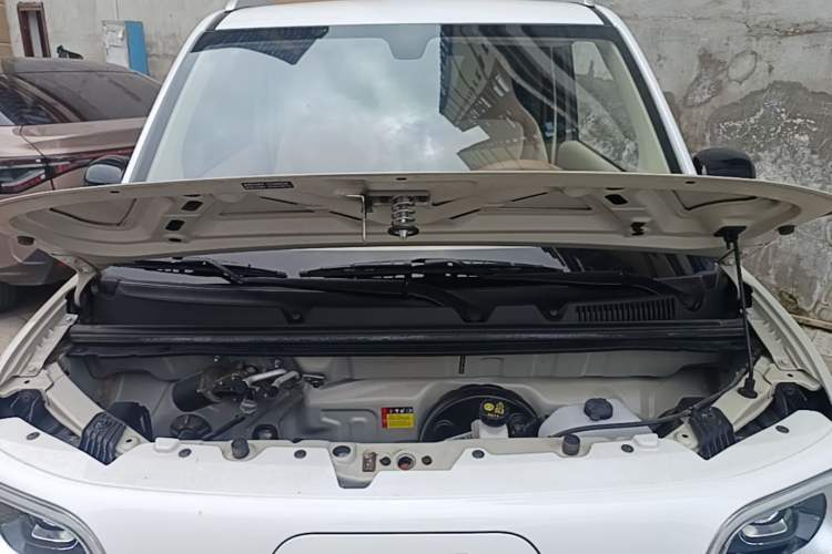 Used Wuling Hongguang MINIEV 2024 3rd Generation 215km Advanced Version Engine Bay