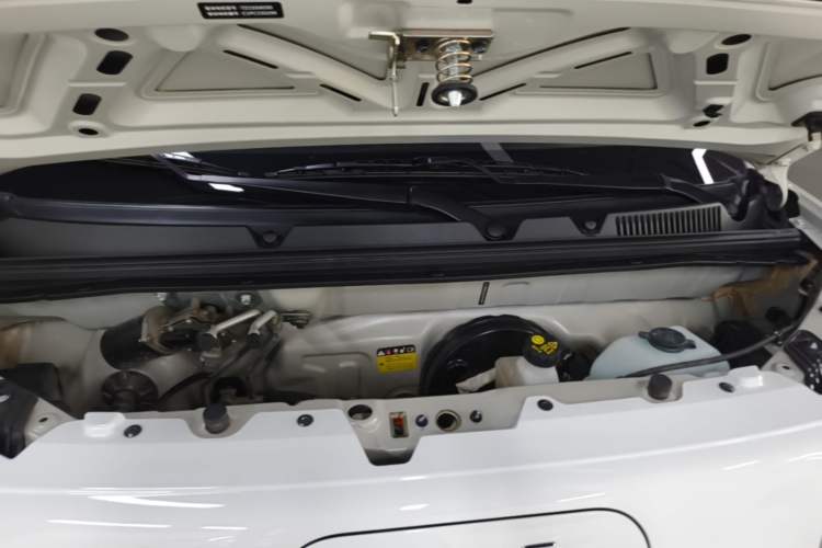Used Wuling Hongguang MINIEV 2024 3rd Generation 215km Advanced Version Engine Bay