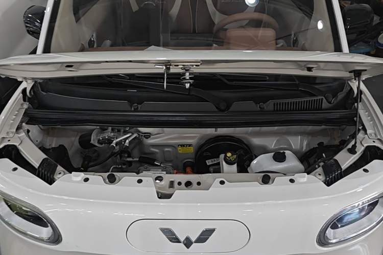 Used Wuling Hongguang MINIEV 2024 3rd Generation 215km Advanced Version Engine Bay