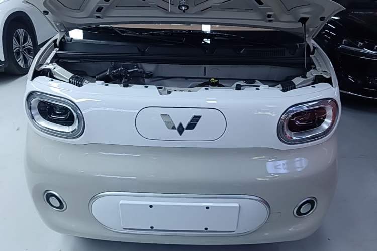 Used Wuling Hongguang MINIEV 2024 3rd Generation 215km Youth Edition Engine Bay