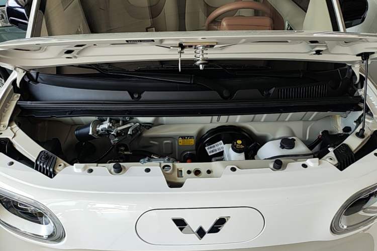 Used Wuling Hongguang MINIEV 2024 3rd Generation 215km Youth Edition Engine Bay