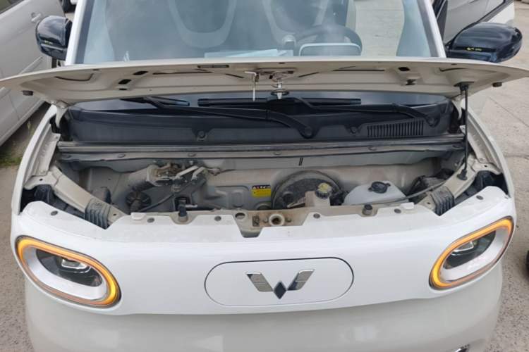 Used Wuling Hongguang MINIEV 2024 3rd Generation 215km Advanced Version Engine Bay