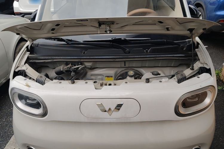 Used Wuling Hongguang MINIEV 2024 3rd Generation 170 km Engine Bay