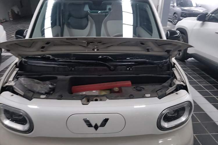 Used Wuling Hongguang MINIEV 2024 3rd Generation 215km Advanced Version Engine Bay