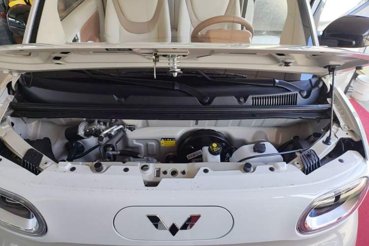 Used Wuling Hongguang MINIEV 2024 3rd Generation 215km Youth Edition Engine Bay