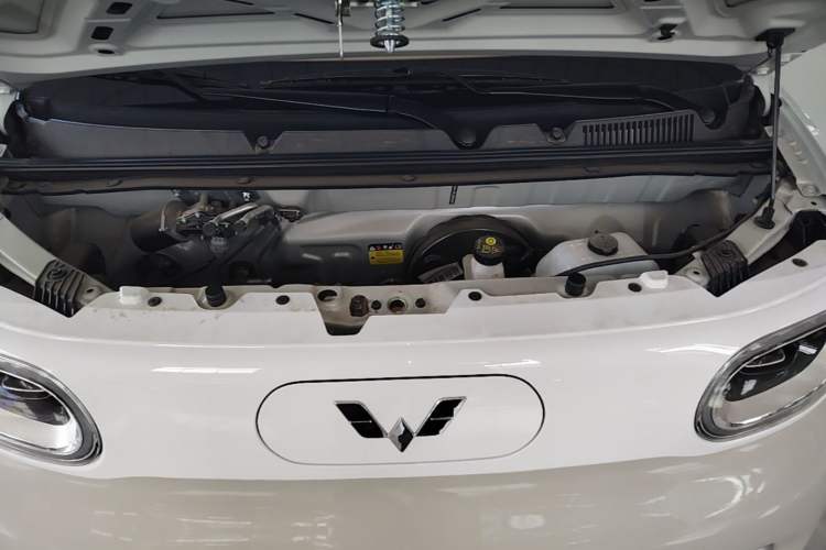 Used Wuling Hongguang MINIEV 2024 3rd Generation 215km Youth Edition Engine Bay
