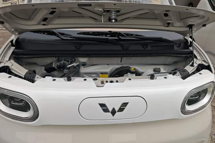 Used Wuling Hongguang MINIEV 2024 3rd Generation 215km Youth Edition Engine Bay