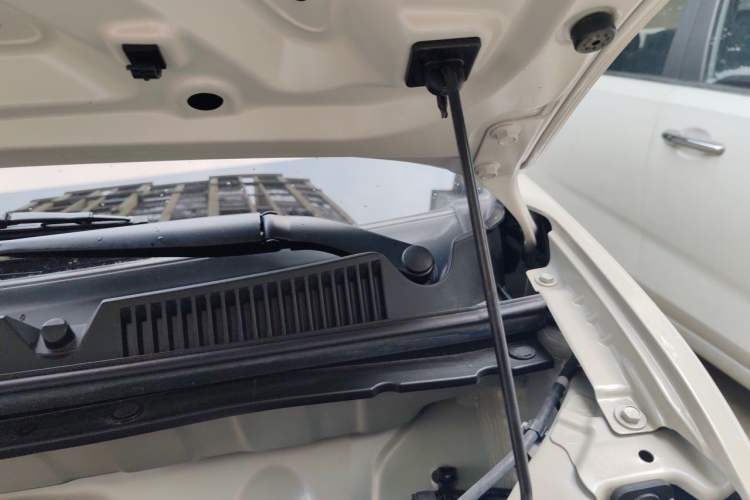 Used Wuling Hongguang MINIEV 2024 3rd Generation 215km Youth Edition Engine Bay Left