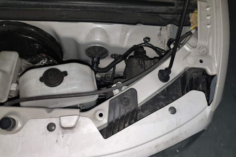 Used Wuling Hongguang MINIEV 2024 3rd Generation 215km Advanced Version Engine Bay Left