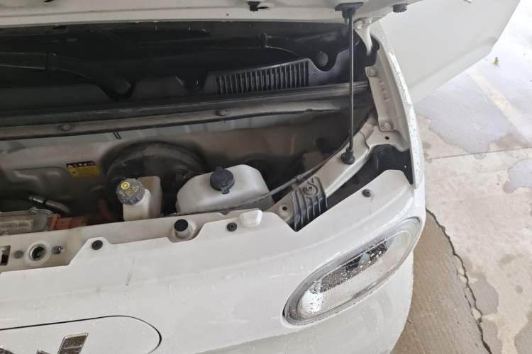 Used Wuling Hongguang MINIEV 2024 3rd Generation 215km Youth Edition Engine Bay Left
