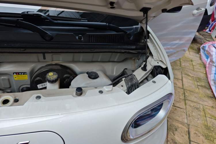 Used Wuling Hongguang MINIEV 2024 3rd Generation 215km Advanced Version Engine Bay Left