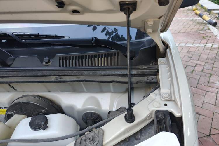 Used Wuling Hongguang MINIEV 2024 3rd Generation 215km Youth Edition Engine Bay Left