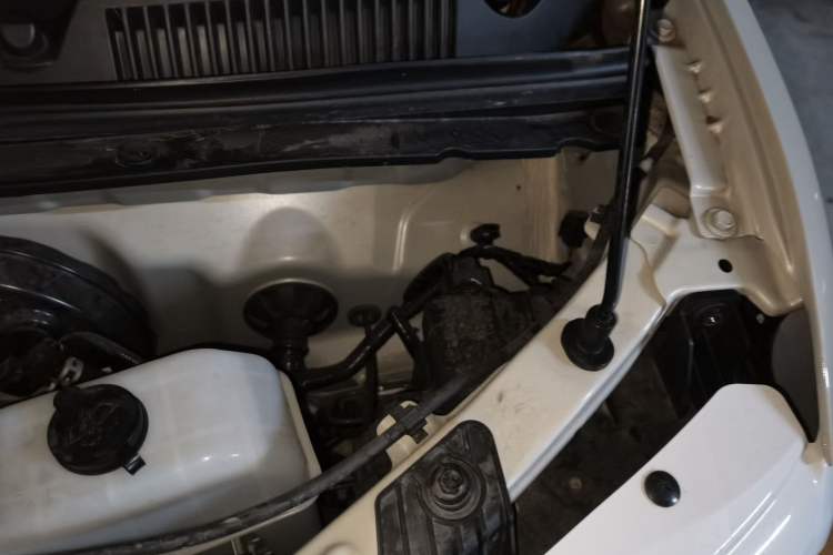 Used Wuling Hongguang MINIEV 2024 3rd Generation 215km Youth Edition Engine Bay Left