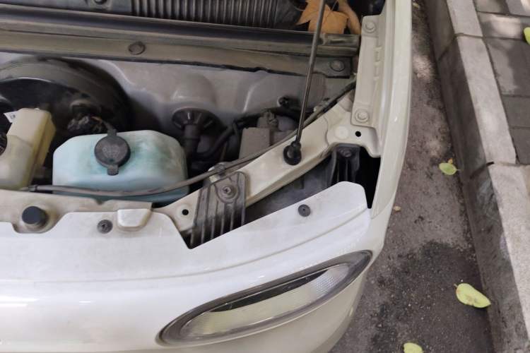 Used Wuling Hongguang MINIEV 2024 3rd Generation 215km Advanced Version Engine Bay Left