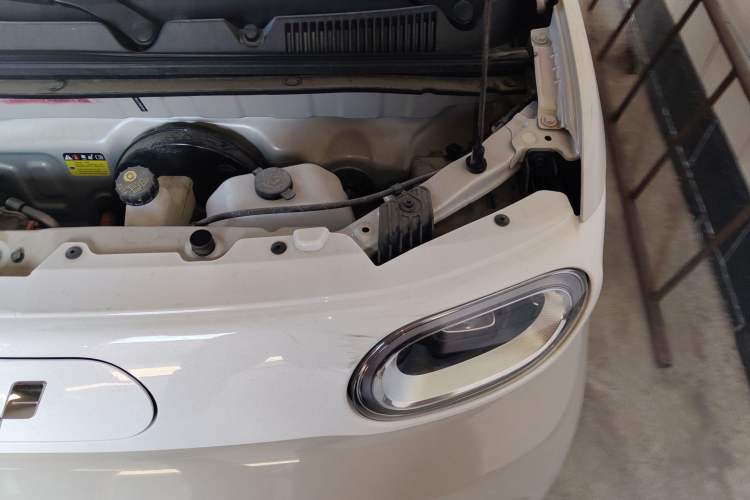 Used Wuling Hongguang MINIEV 2024 3rd Generation 215km Youth Edition Engine Bay Left