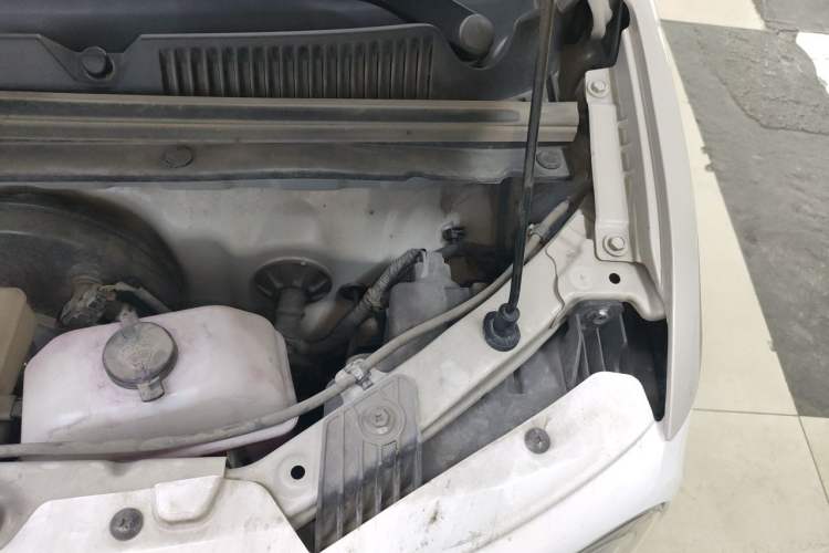 Used Wuling Hongguang MINIEV 2024 3rd Generation 170 km Engine Bay Left