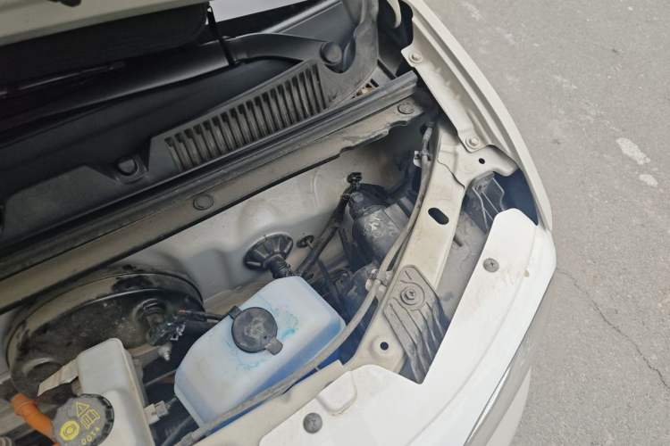Used Wuling Hongguang MINIEV 2024 3rd Generation 215km Youth Edition Engine Bay Left