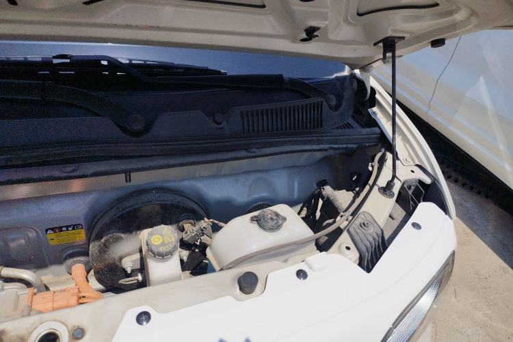 Used Wuling Hongguang MINIEV 2024 3rd Generation 215km Advanced Version Engine Bay Left