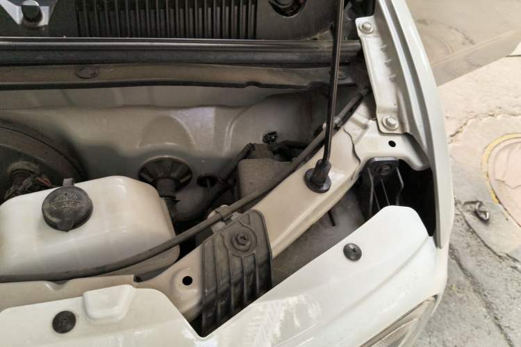 Used Wuling Hongguang MINIEV 2024 3rd Generation 215km Advanced Version Engine Bay Left