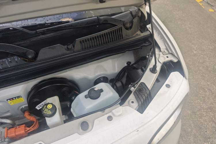Used Wuling Hongguang MINIEV 2024 3rd Generation 215km Youth Edition Engine Bay Left