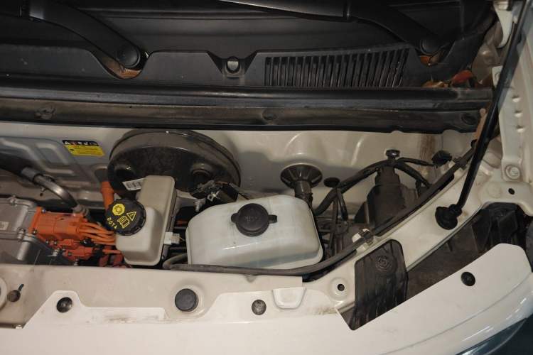 Used Wuling Hongguang MINIEV 2024 3rd Generation 215km Youth Edition Engine Bay Left