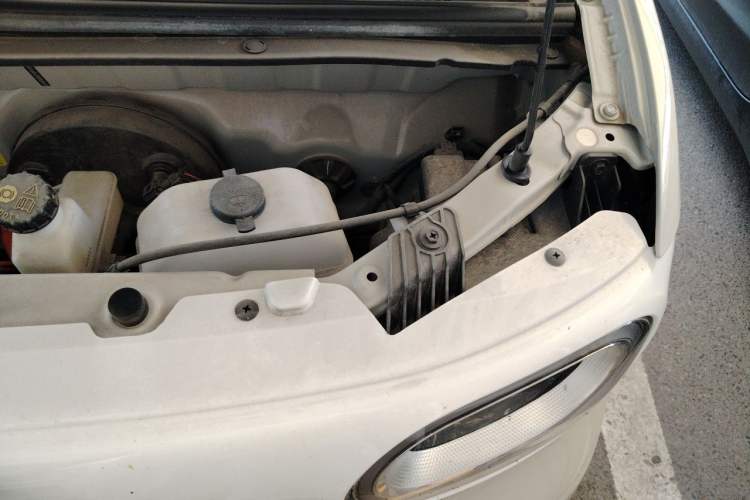 Used Wuling Hongguang MINIEV 2024 Third Generation 120 km Engine Bay Left